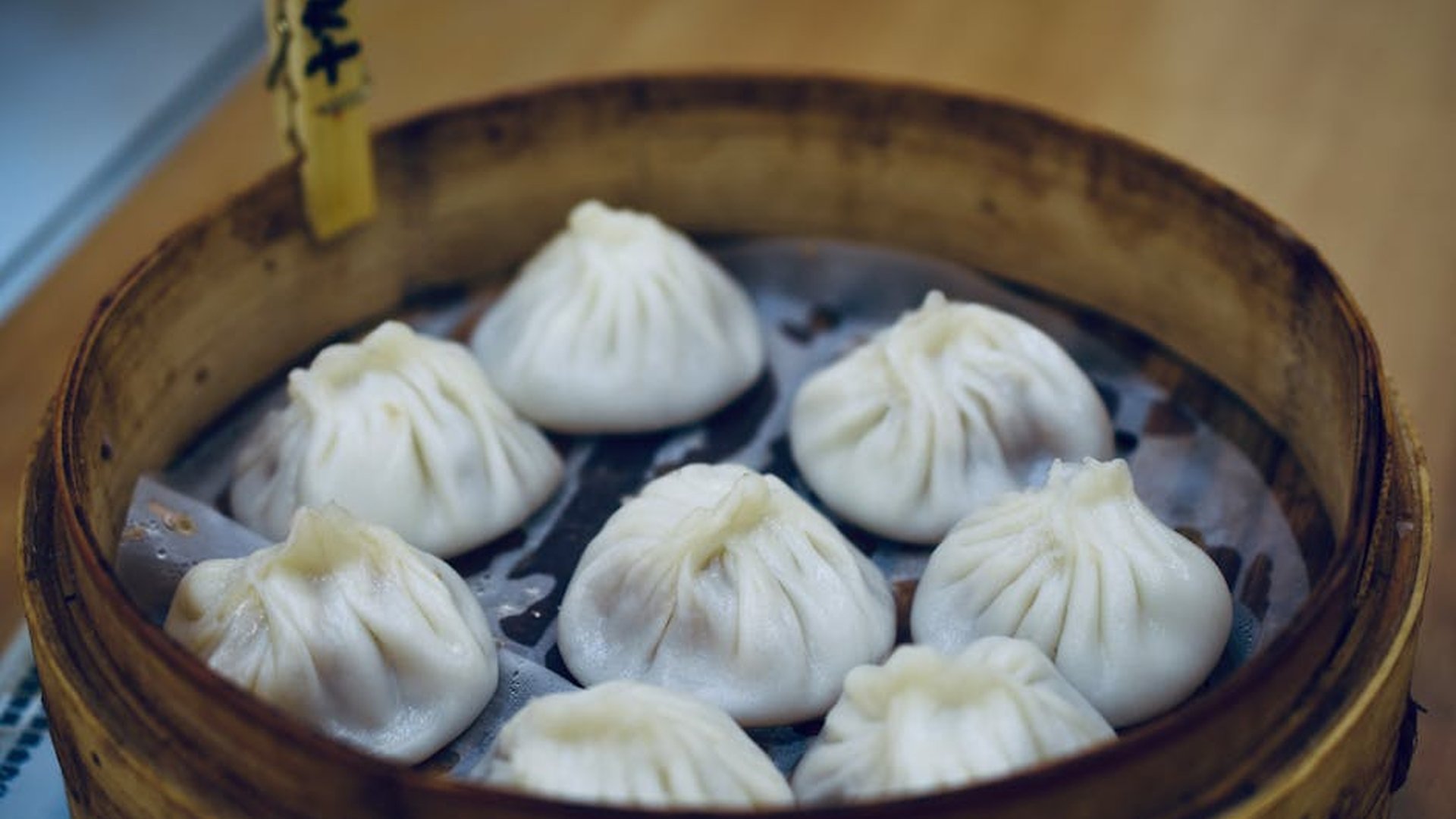 Sichuan spicy hotpot Guangdong dim sum Xinjiang gr